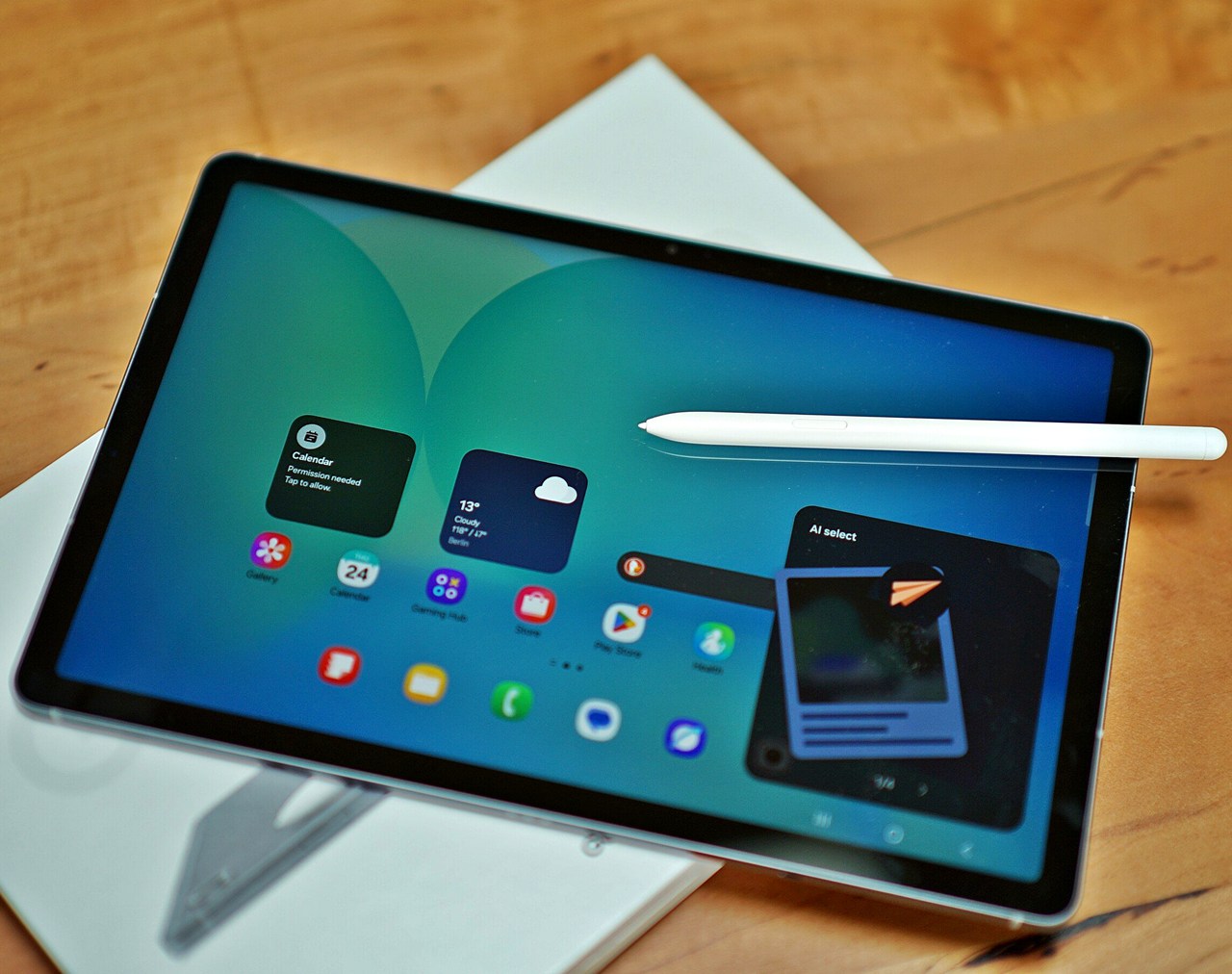 Galaxy Tab S10 FE 5G (128 GB) baixa 29% em oferta na Amazon