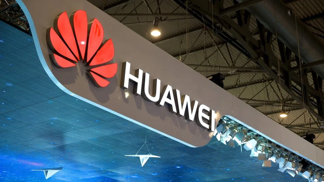 Huawei Anuncia Arquitetura de Chips que Desafia a Lei de Moore e Burlar Embargos