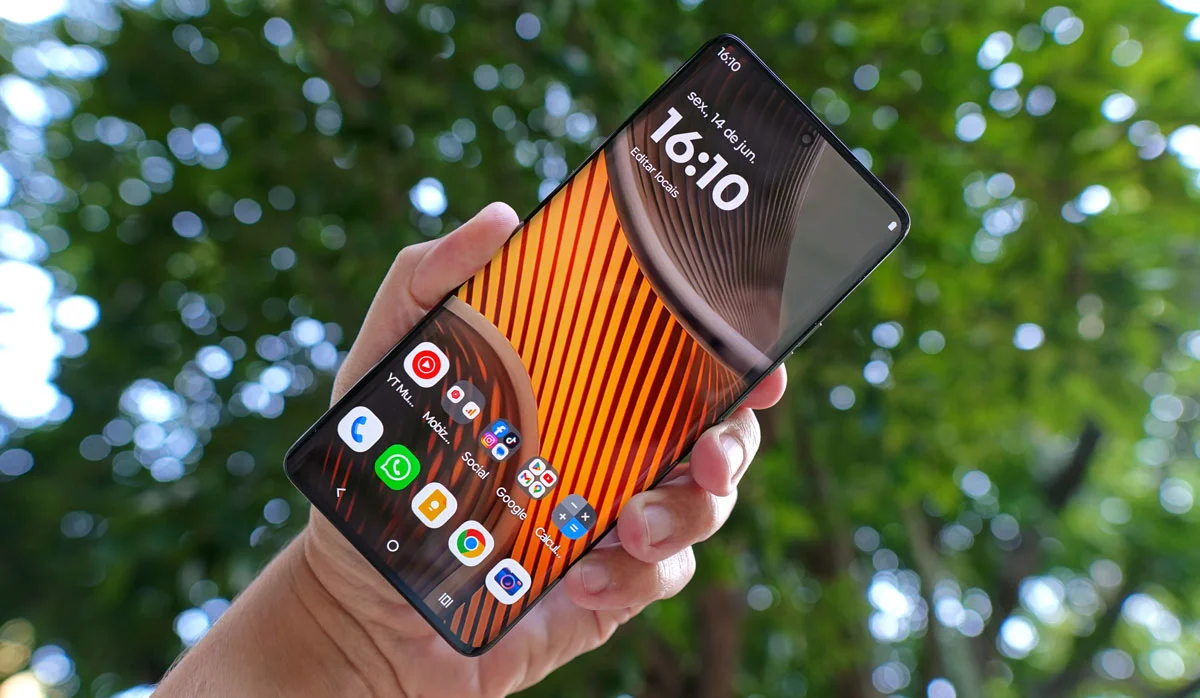 Ilustração técnica do artigo sobre Review Motorola Edge Ultra: Vale a Pena em 2026? [Análise Completa e Sincera]