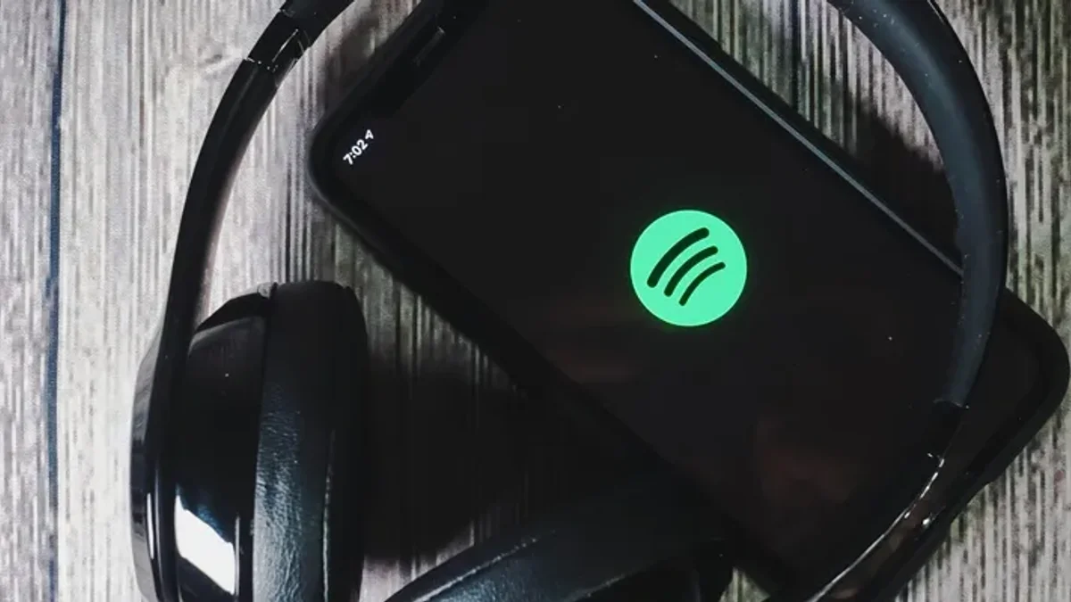 Spotify Revela Podcasts Pessoais Gerados por IA e o Novo Aplicativo Studio: O Futuro do Áudio Sintético